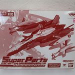 YF-29 デュランダルバルキリー用スーパーパーツの外箱表面。赤い印刷面に機体のイラストが配置されている。