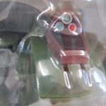 ブリスター越しに内容物を寄って撮影。機体のコクピット部分が写る。