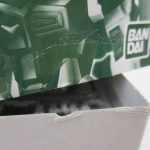 箱の角を寄って撮影。角がつぶれている。