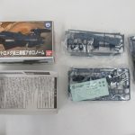 アポロノームの箱とランナー、説明書を並べたところ。