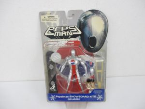 ペプシマンのフィギュアのブリスターパッケージ表側。スノーボードの付属品も入ります。