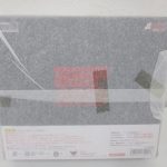外箱の裏面。注意書きとバーコードが入る。
