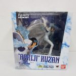 フィギュアーツZERO 青雉 クザン Battle Ver.の外箱表面。窓越しに本体が見える。