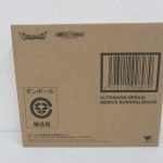 ULTRA-ACT ウルトラマンメビウス メビウスバーニングブレイブの輸送箱。ダンボールに品名とバーコードが入る。