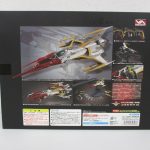 外箱の裏面。作例写真と付属品の解説が並ぶ。
