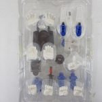 交換用手首パーツと武器類。ブリスターに整列している。