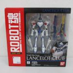 ROBOT魂＜SIDE KMF＞ランスロット・クラブの外箱表面。赤いROBOT魂ロゴと、窓から見える本体。