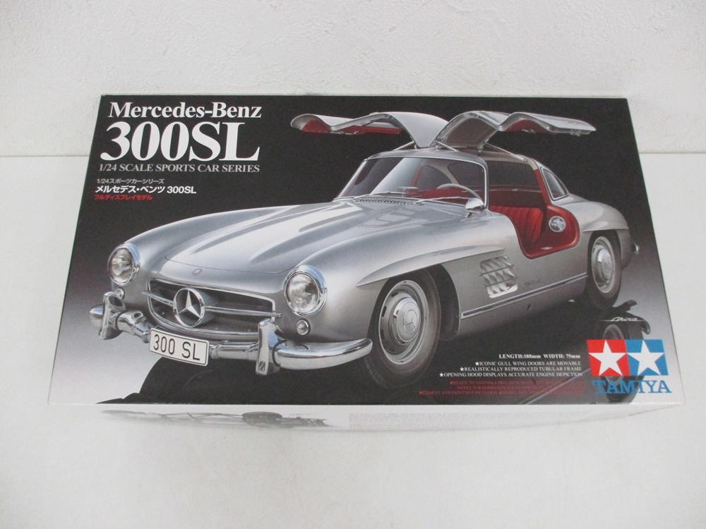TAMIYA メルセデス・ベンツ 300SLの外箱表面。車体の完成写真が入る。