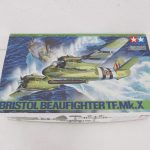 TAMIYA ブリストル ボーファイターTF.Mk.Xの外箱表面。機体の作例イラストが入る。