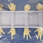 袋に入った交換用の手パーツ。