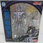 S.H.Figuarts 仮面ライダーネガ電王の外箱表面。窓越しに本体が見える。