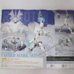 外箱の裏面。作例写真とPRODUCT SPECの表記が入る。