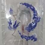 ブリスターに収まった青い炎のエフェクトパーツ一式。
