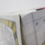 箱の角を寄って撮影。角がつぶれている。