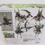 外箱の裏面。ポーズの作例写真と付属品の解説が並ぶ。