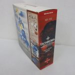 外箱の側面。NR-180 の型番とシリーズ表記が入る。