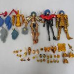 本体とパーツ一式を並べたところ。
