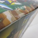 外箱の角を寄って撮影。角の状態が確認できる。