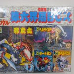 第六界層BOXの外箱正面。収録される4体の商品写真が印刷されています。