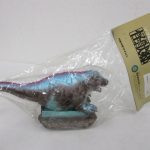 本体とタグ。タグにはシリーズ名が印刷されています。