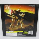 外箱の裏面。機体の作例写真と仕様の表記、バーコードが入る。