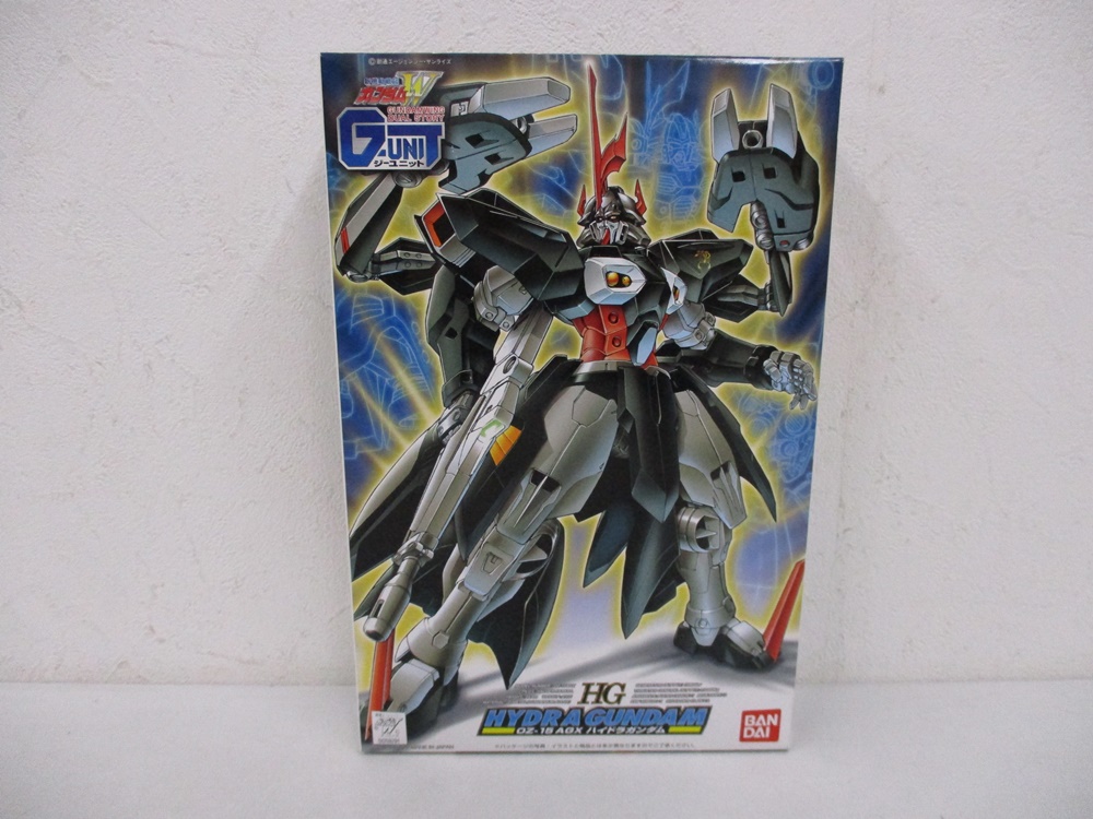 HG 1/144 OZ-15AGX ハイドラガンダムの外箱表面。機体の作例写真が入る。