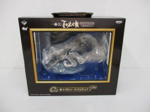 一番くじC賞のフィギュアの外箱正面。窓から本体が確認できます。