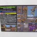 外箱の裏面。ロボットモードとビーストモードの作例写真が並ぶ。