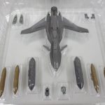 もう一方のブリスター。無人機と追加の武装パーツがそろっている。