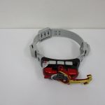 ベルトを輪にした状態の全体像。バックル部とベルト部が見える。
