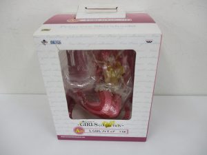 一番くじ ワンピース GIRLS COLLECTION A賞 しらほしフィギュアの外箱表面。窓の奥に本体が入っている。