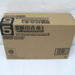 DX超合金 VF-31J改 ジークフリードと印字された輸送箱。バーコードとイベント名が入る。