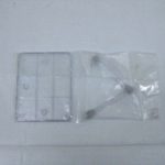 袋に入った台座のパーツ。