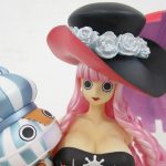 顔と幽霊を寄って撮影。帽子の造形と表情が分かる。