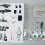 内トレイ一式。本体のほか武器と交換パーツが収まっています。