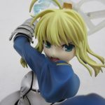 顔まわりを寄って撮影。表情と髪の塗装が確認できます。