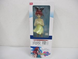 外箱正面。窓越しに黄色いワンピースの本体が見え、向坂環 少女 DVDジャケットVer. の印字があります。