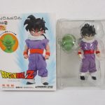 VCD ドラゴンボールZ 孫悟飯の箱と、ブリスターに入った本体を並べて撮影しています。