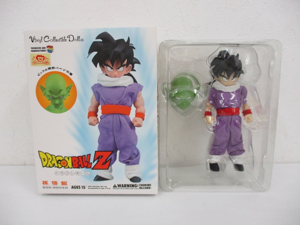 VCD ドラゴンボールZ 孫悟飯の箱と、ブリスターに入った本体を並べて撮影しています。