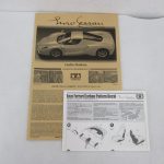 説明書とカーボン柄デカールの説明書を撮影しています。