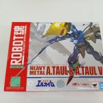 外箱の正面。『ROBOT魂 HEAVY METAL A.TAUL & A.TAUL V』のロゴと機体の絵