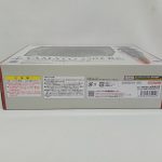 外箱の側面。注意書きと製品表示の欄