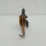 ガイガン本体を背面から写した写真。背びれと尾