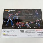 外箱の背面。スクリューパンチやダブルハーケンの写真とバーコード