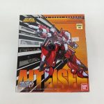 外箱の正面。赤い機体の絵と『ALTEISEN』のロゴ