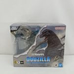 外箱の正面。『S.H.MonsterArts GODZILLA 1991』のロゴとゴジラの写真