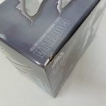 外箱の角を斜めから写したところ