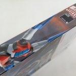 外箱の側面を斜めから写した写真。グレンダイザーのイラスト