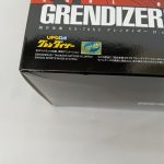 外箱の側面。『GRENDIZER D.C.』と『超合金魂 GX-76X3』の表記
