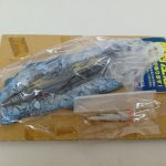袋に入った轟天と氷原ベースを台紙の上から写した写真